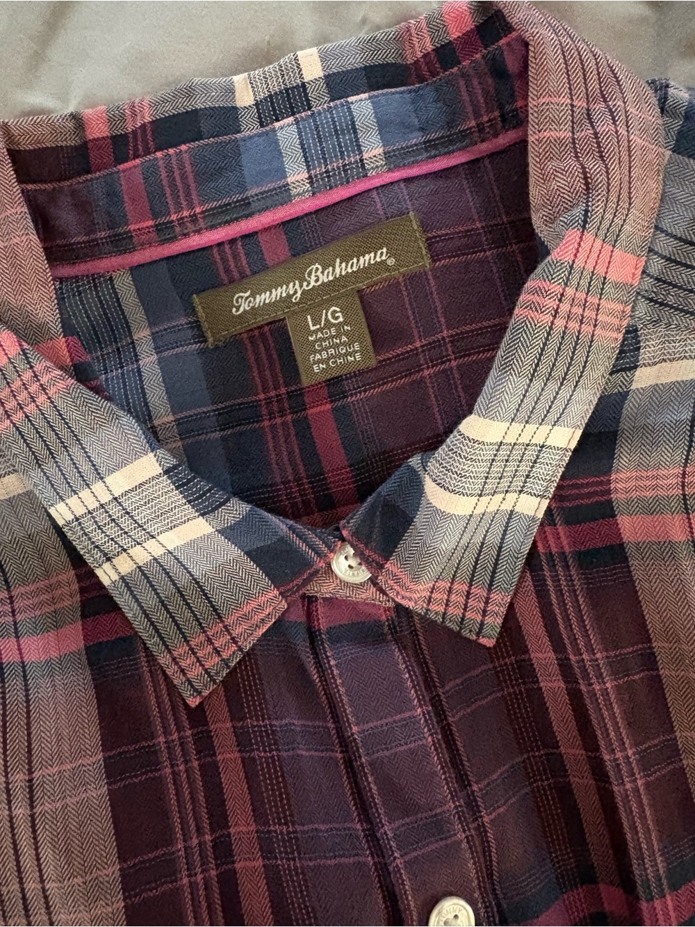 Tommy Bahama Plaid Button-Down Shirt in Navy , punk and white. New without tag.
